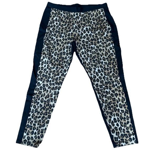 Chicos Womens Sz 2 Black Leopard‎ Animal Print Pull On Legging Pants Rayon Blend - Picture 1 of 6
